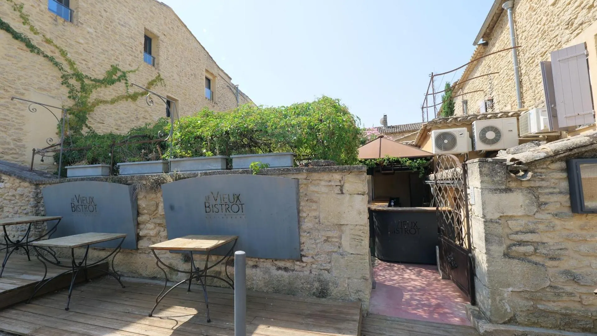 Chambres Du Vieux Bistrot contacts