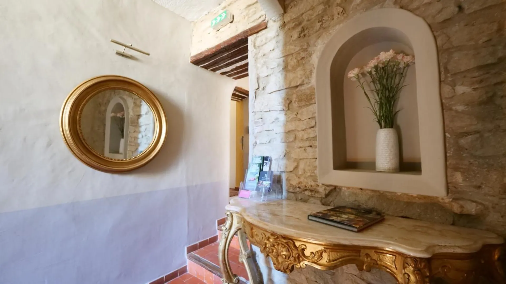 Chambres Du Vieux Bistrot Cabrieres-d'Avignon France