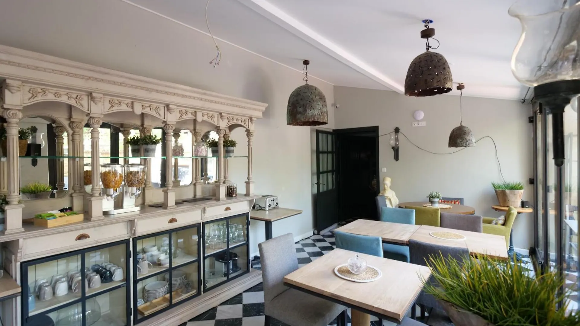 Homestay Chambres Du Vieux Bistrot Cabrieres-d'Avignon France