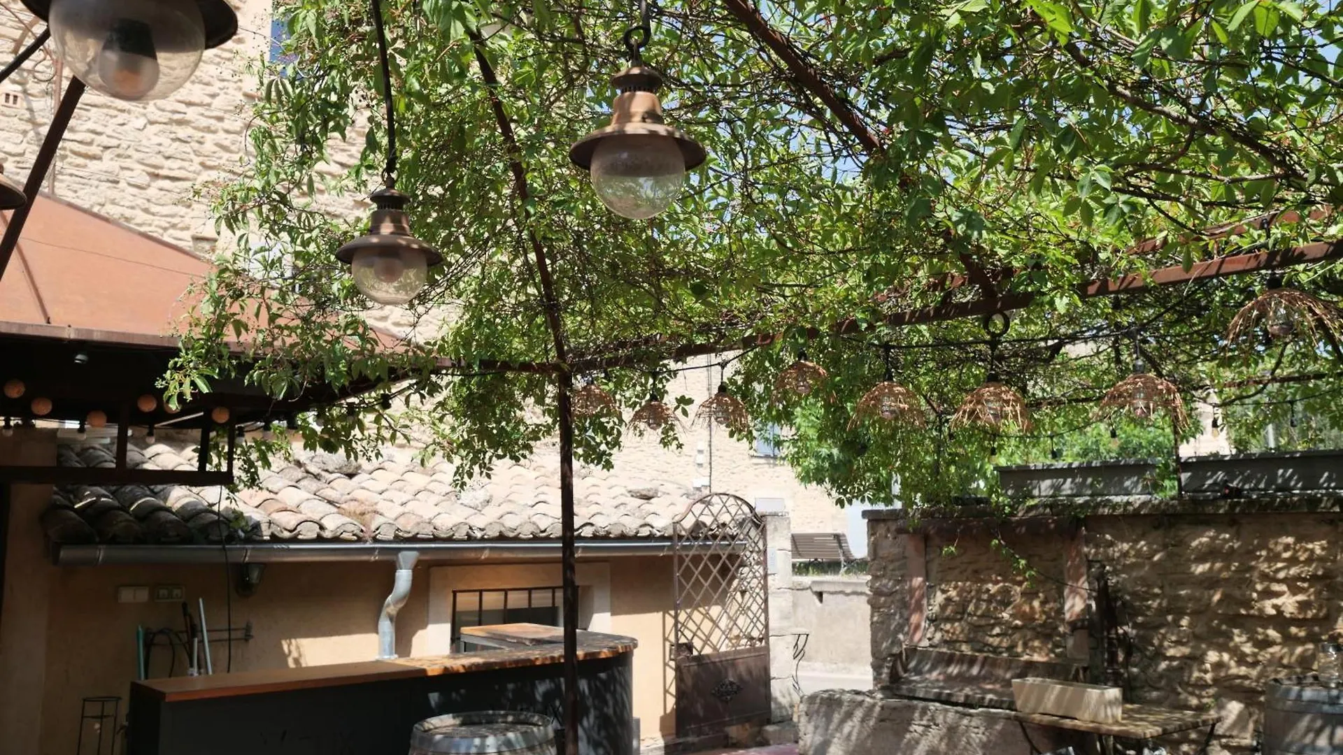 Homestay Chambres Du Vieux Bistrot Cabrieres-d'Avignon