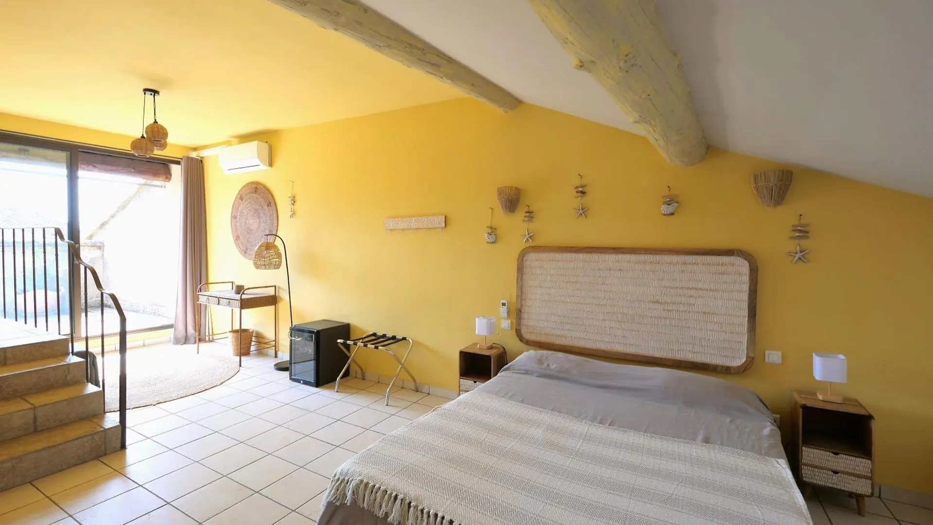 Homestay Chambres Du Vieux Bistrot Cabrieres-d'Avignon France